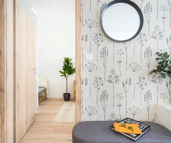 Cosy Tolnai * Budapest